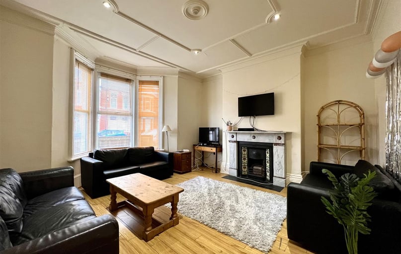 Queens Road, Jesmond, Newcastle - Image 1